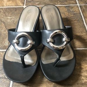 Mootsie Tootsie sandals